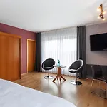 Achat Frankfurt 4* 마인탈
