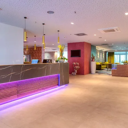 Achat Frankfurt מלון 4*
