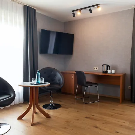 מלון Achat Frankfurt 4*